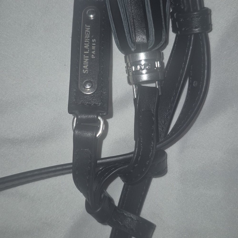 Saint Laurent Black Leather Detail - Picture 4 of 4